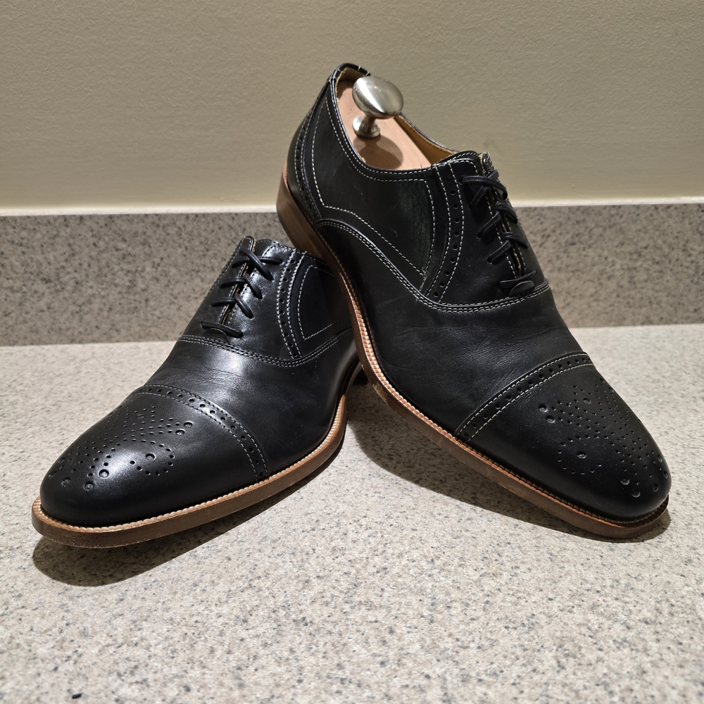 Johnston & Murphy 24-1295 Black Leather Oxfords